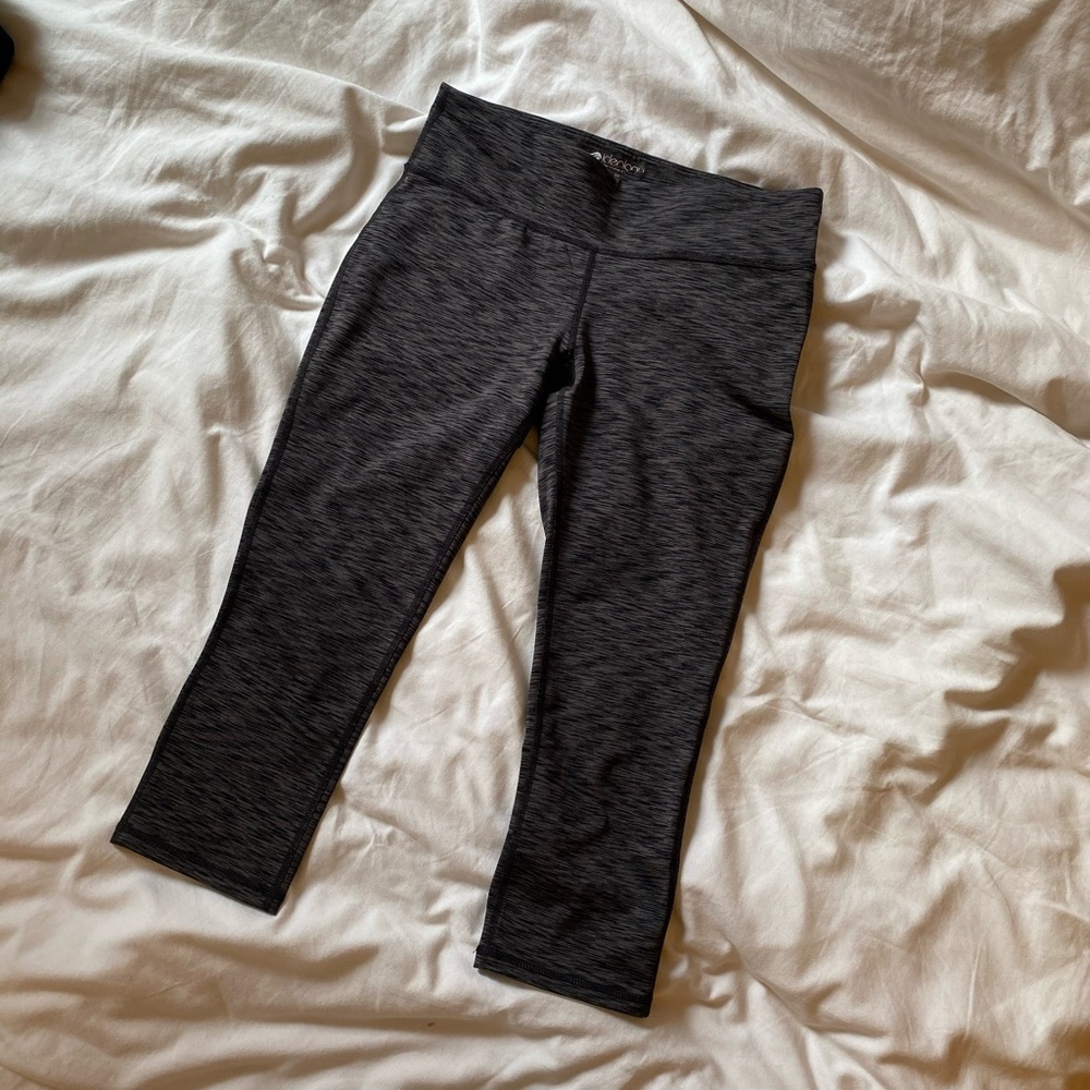 🔥5 for $25! Gray Crop Capri Legging